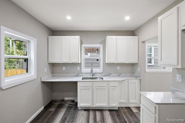 15875 Holmur Street, Detroit, MI 48238