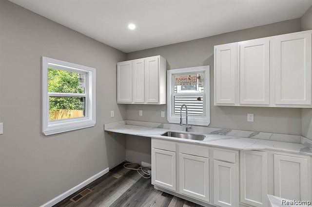 15875 Holmur Street, Detroit, MI 48238