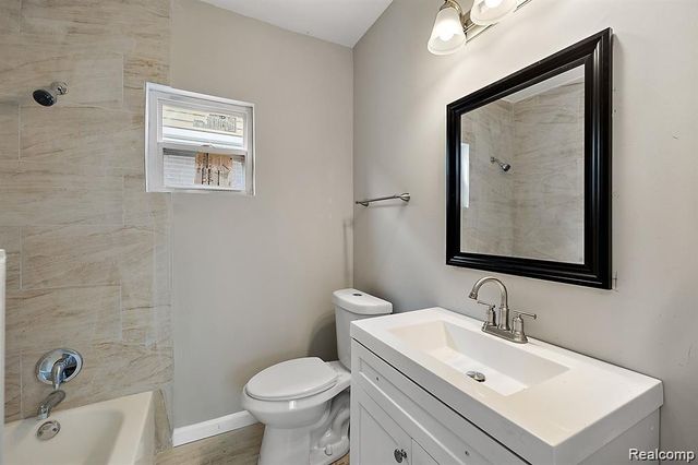 15875 Holmur Street, Detroit, MI 48238