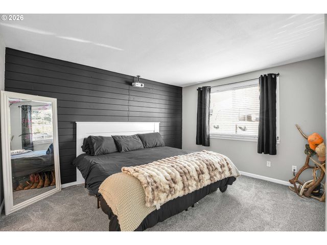 1334 Ne 22ND St, Gresham, OR 97030