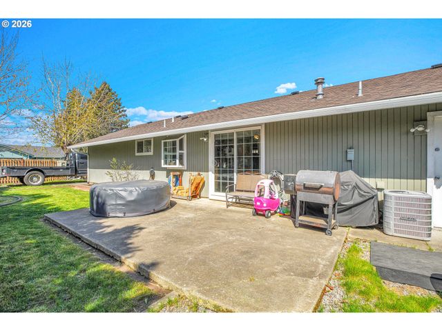 1334 Ne 22ND St, Gresham, OR 97030