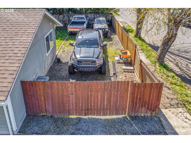 1334 Ne 22ND St, Gresham, OR 97030