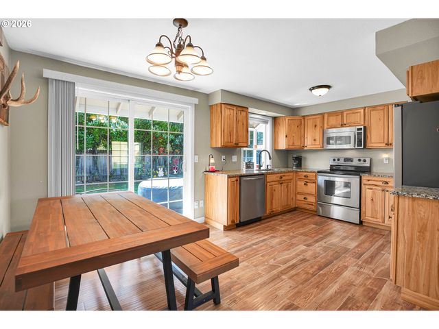 1334 Ne 22ND St, Gresham, OR 97030