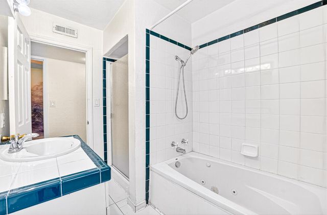 3459 37th St, Sacramento, CA 95817