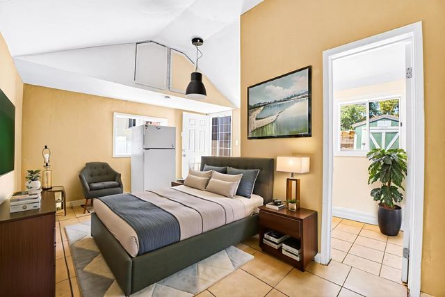 3459 37th St, Sacramento, CA 95817