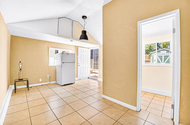 3459 37th St, Sacramento, CA 95817