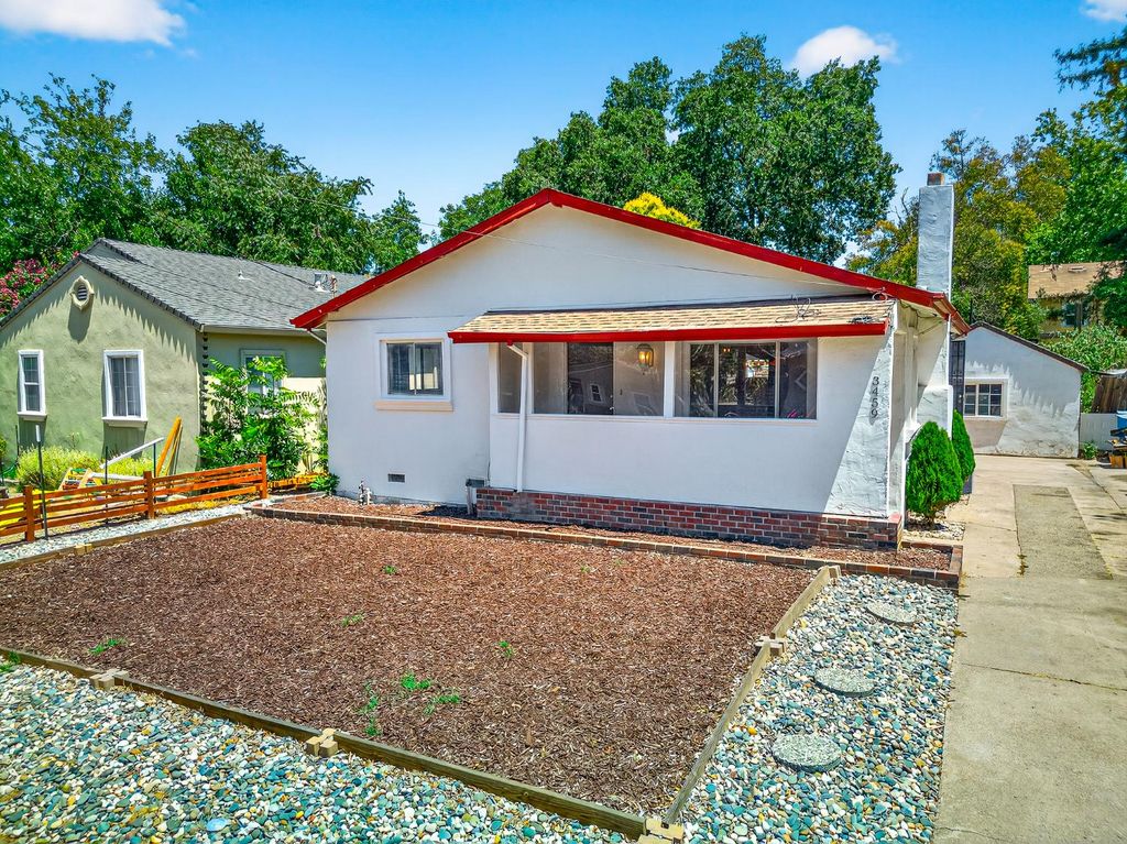 3459 37th St, Sacramento, CA 95817