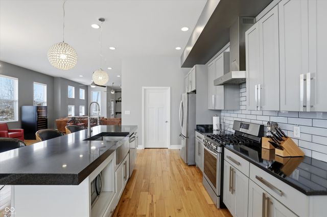 902 Woodlawn Avenue, Indianapolis, IN 46203