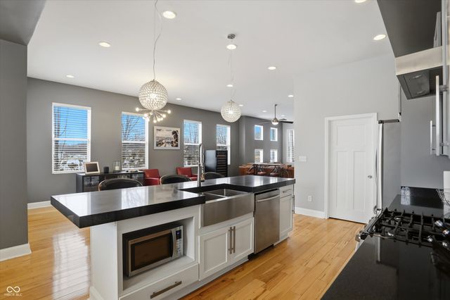 902 Woodlawn Avenue, Indianapolis, IN 46203