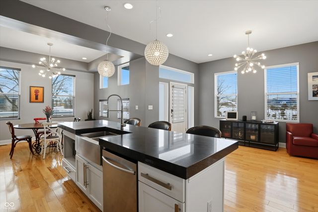 902 Woodlawn Avenue, Indianapolis, IN 46203