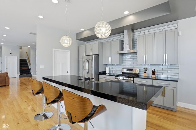 902 Woodlawn Avenue, Indianapolis, IN 46203