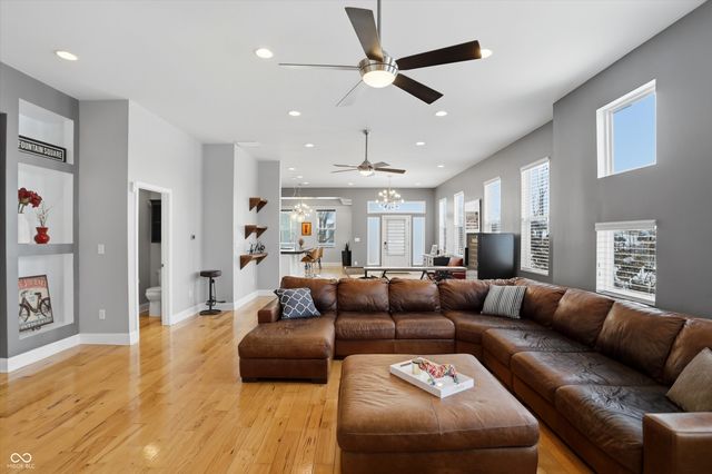 902 Woodlawn Avenue, Indianapolis, IN 46203