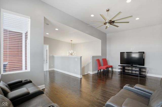 902 Woodlawn Avenue, Indianapolis, IN 46203