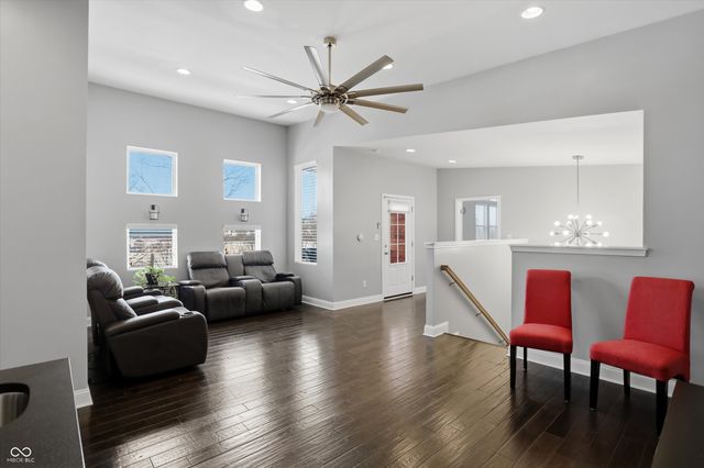 902 Woodlawn Avenue, Indianapolis, IN 46203