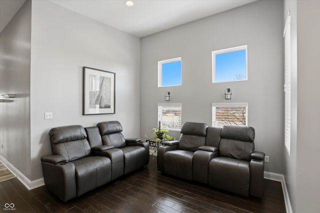 902 Woodlawn Avenue, Indianapolis, IN 46203