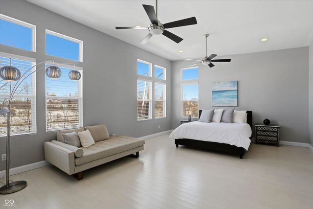 902 Woodlawn Avenue, Indianapolis, IN 46203