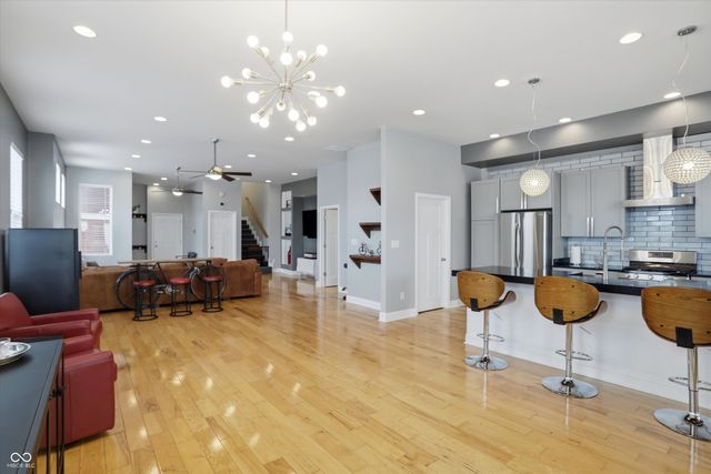 902 Woodlawn Avenue, Indianapolis, IN 46203