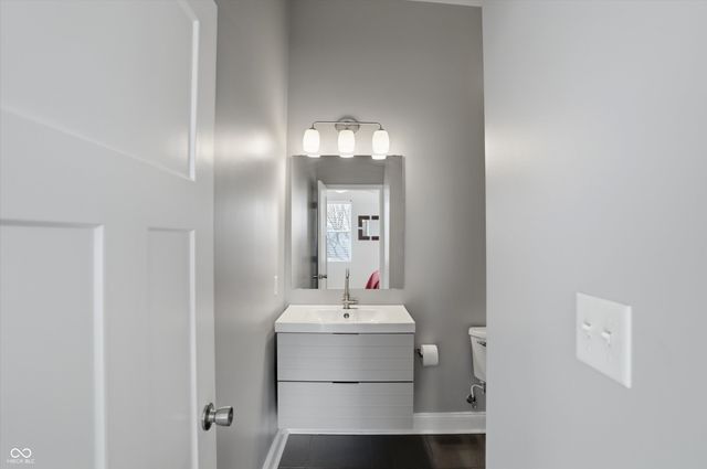 902 Woodlawn Avenue, Indianapolis, IN 46203