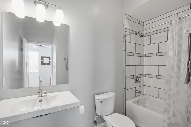 902 Woodlawn Avenue, Indianapolis, IN 46203