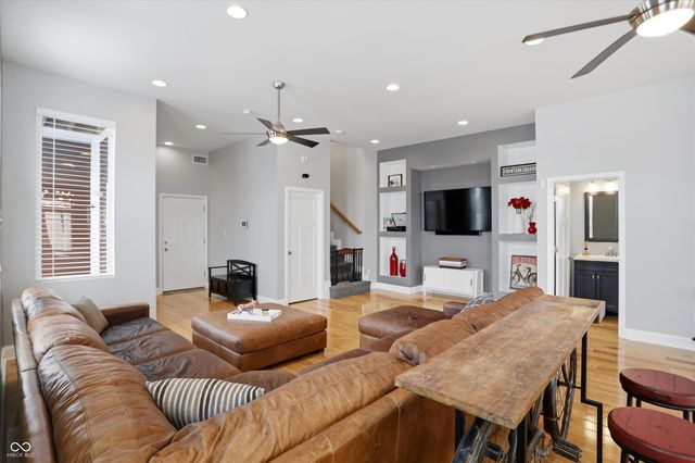 902 Woodlawn Avenue, Indianapolis, IN 46203