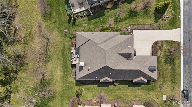 718 Woods Of Ladue Lane, St Louis, MO 63124