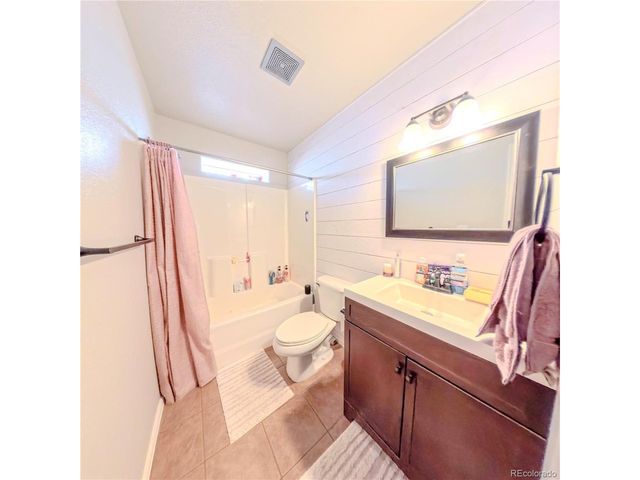 1434 N Ladonia Dr, Pueblo West, CO 81007