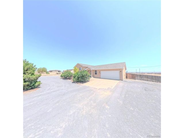 1434 N Ladonia Dr, Pueblo West, CO 81007