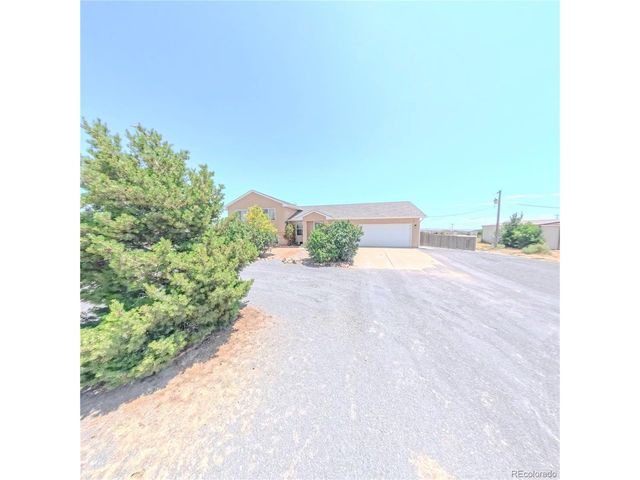 1434 N Ladonia Dr, Pueblo West, CO 81007
