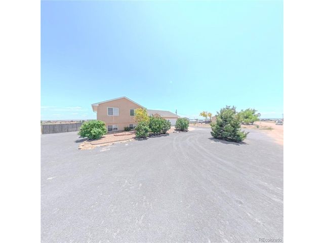 1434 N Ladonia Dr, Pueblo West, CO 81007