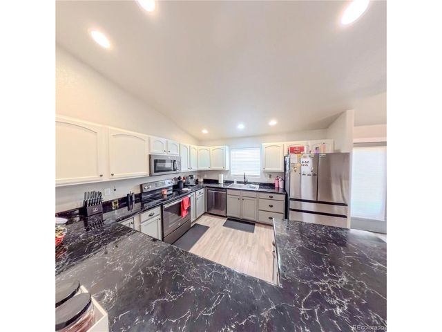 1434 N Ladonia Dr, Pueblo West, CO 81007
