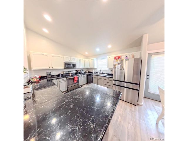 1434 N Ladonia Dr, Pueblo West, CO 81007