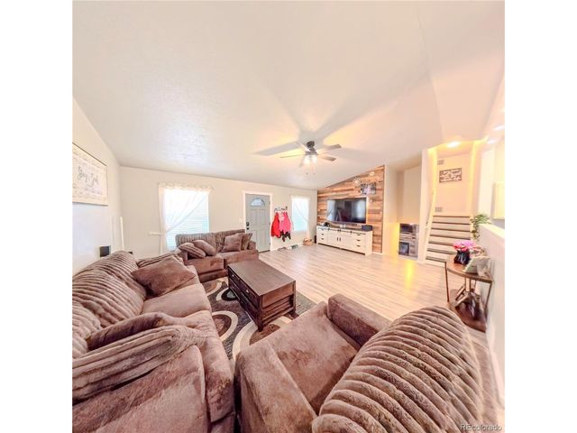 1434 N Ladonia Dr, Pueblo West, CO 81007