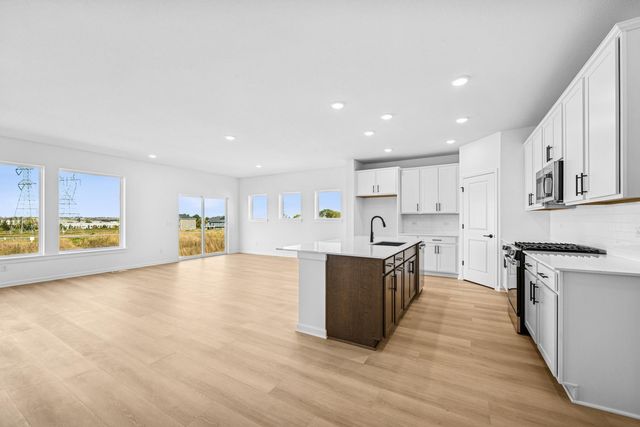 1494 Tyrone Drive, Shakopee, MN 55379