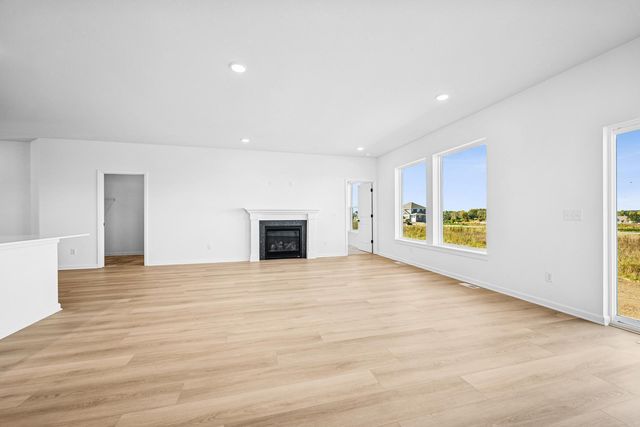 1494 Tyrone Drive, Shakopee, MN 55379