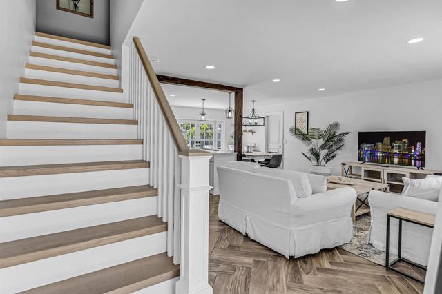 337 Cypress Lane, Palm Springs, FL 33461