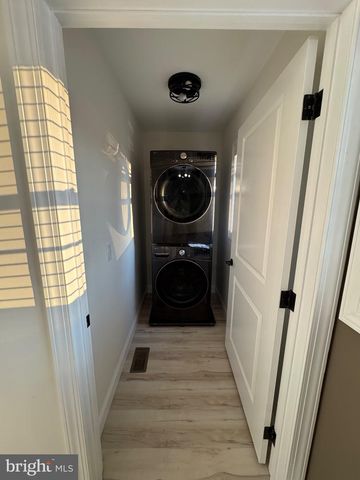 1140 PARKSIDE, Ewing, NJ 08618