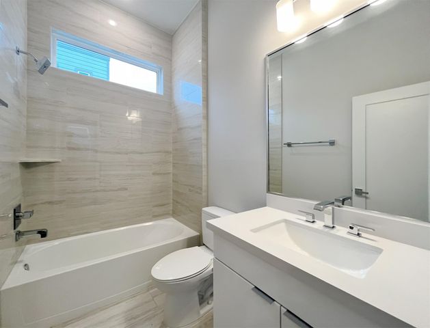 5823 Fairdale Lane B, Houston, TX 77057