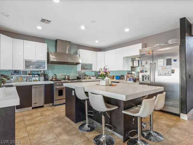 323 Wind River Drive, Henderson, NV 89014