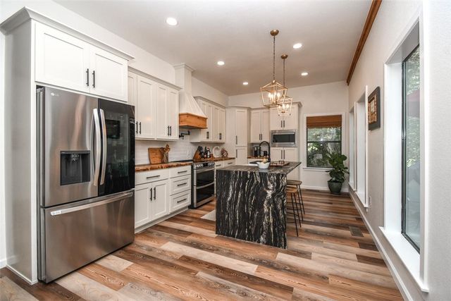 25103 Oaktree Court, Kansas, OK 74347