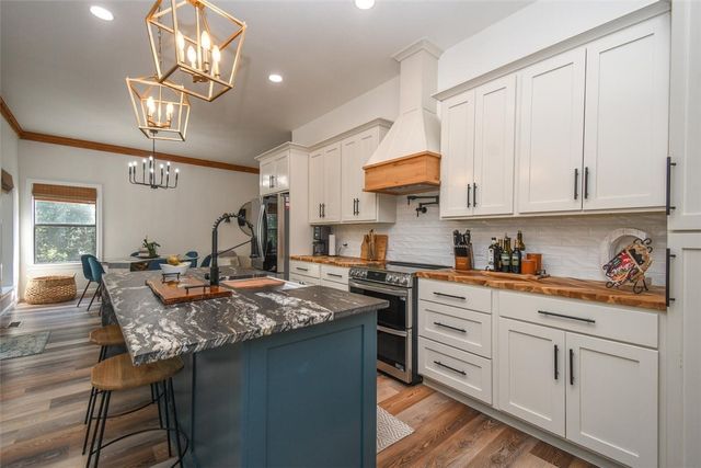 25103 Oaktree Court, Kansas, OK 74347