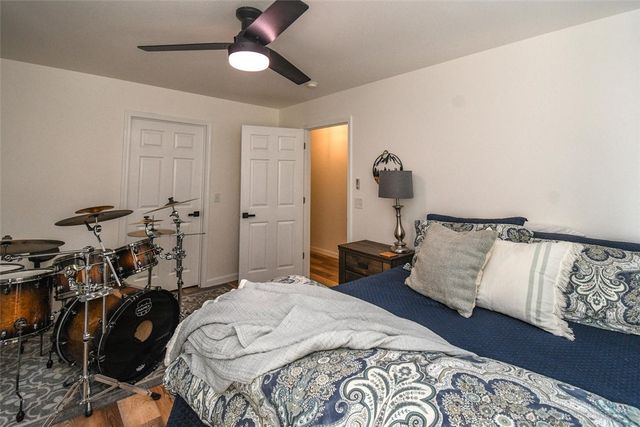 25103 Oaktree Court, Kansas, OK 74347