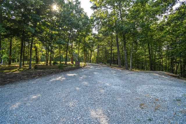 25103 Oaktree Court, Kansas, OK 74347