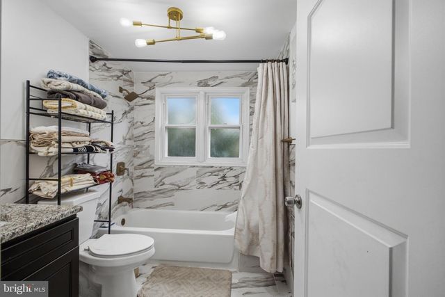 218 PAGEANT LN, Willingboro, NJ 08046