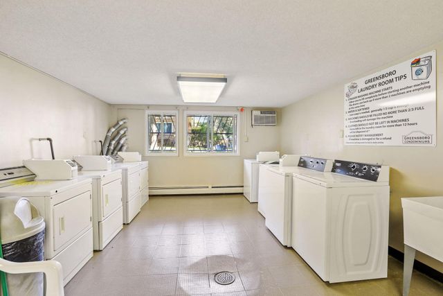 7414 W 22nd Street 302, Saint Louis Park, MN 55426