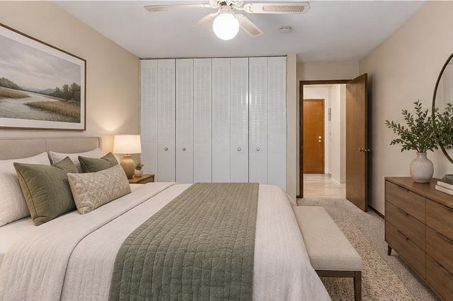 7414 W 22nd Street 302, Saint Louis Park, MN 55426