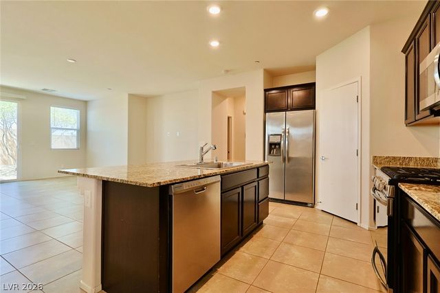 2124 Del Aqua Avenue, Henderson, NV 89002