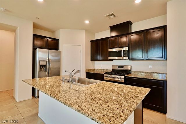 2124 Del Aqua Avenue, Henderson, NV 89002