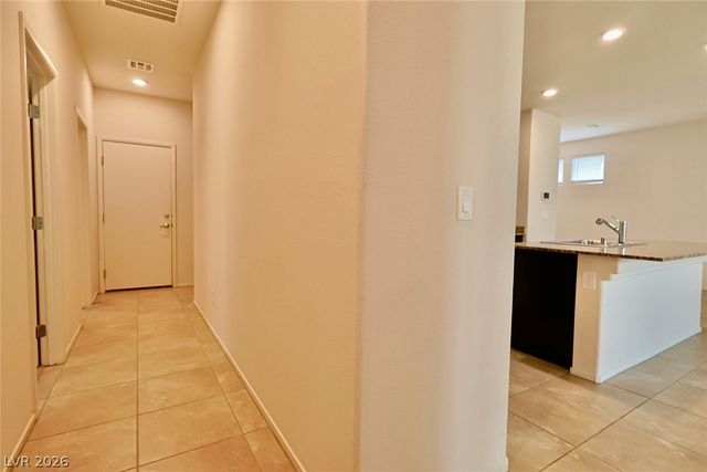 2124 Del Aqua Avenue, Henderson, NV 89002