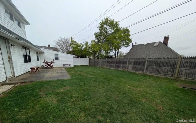 15 Falcon Lane, Levittown, NY 11756