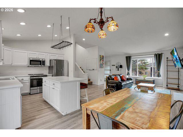 16610 Se HAROLD Ave, Milwaukie, OR 97267